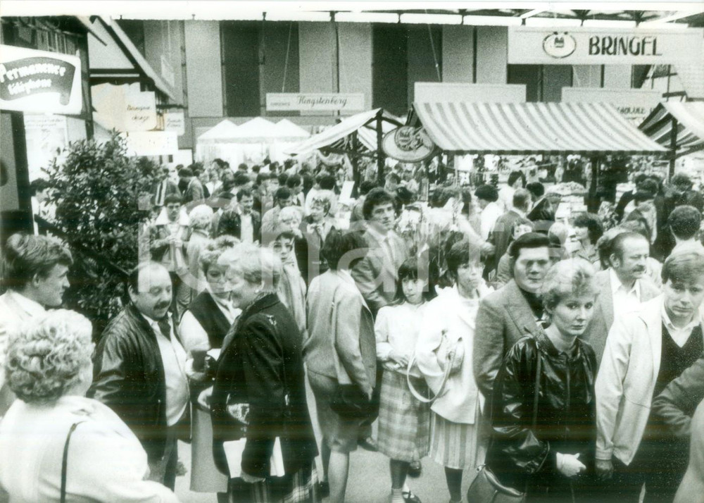 Fotografia d epoca originale 1990 ca MULHOUSE F Mercatini affollati alle JournÃ©es d Octobre Fotografia 1