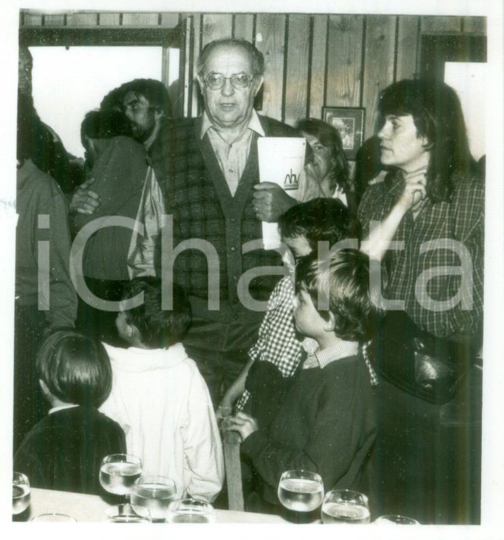 Fotografia d epoca originale 1988 FRANCE Politico Henri GOETSCHY a un incontro con i bambini Fotografia 1
