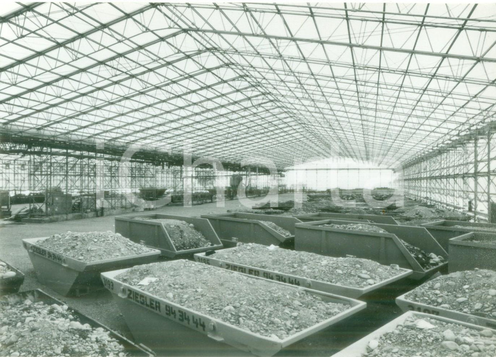 Fotografia d epoca originale 1990 ca ARISDORF SVIZZERA Depositi di detriti a discarica ELBISGRABEN Foto 1