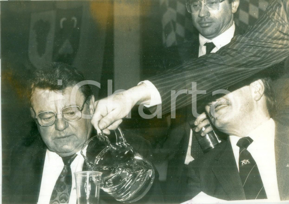 Fotografia d epoca originale 1987 MONACO DI BAVIERA Politico Franz Josef STRAUÃŸ a cena di partito Fotografia 1