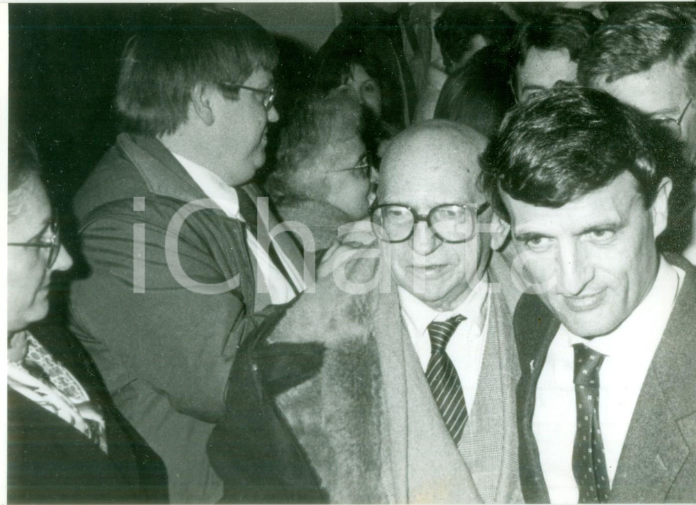 Fotografia d epoca originale 1985 ca FRANCE Politico Edgar FAURE a una riunione di partito Fotografia 1