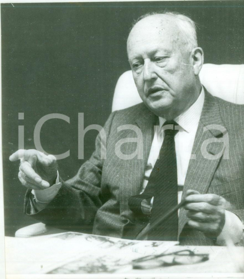 Fotografia d epoca originale 1985 STRASBOURG FRANCE Politico Pierre PFLIMLIN durante un intervento Foto 1