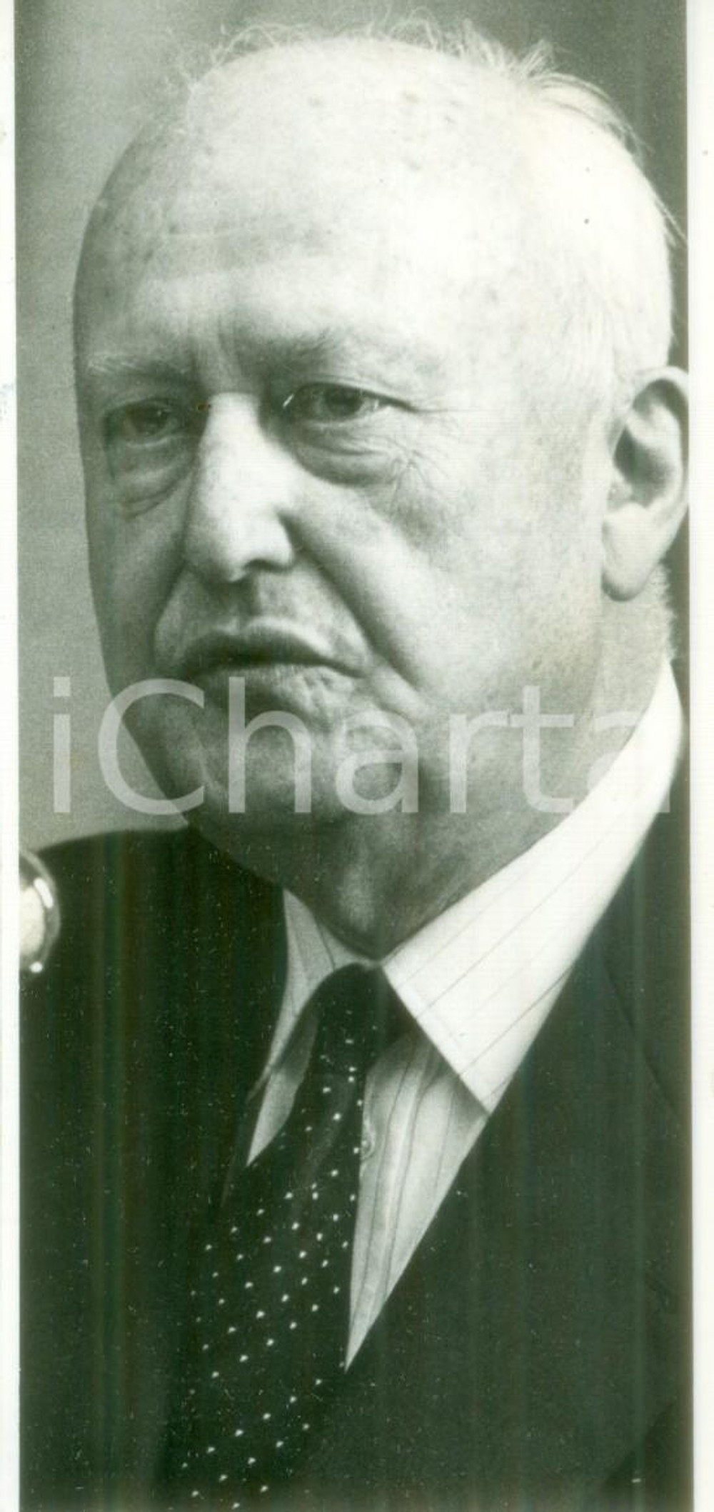 Fotografia d epoca originale 1990 ca STRASBOURG FRANCE Politico Pierre PFLIMLIN a un intervista Fotografia 1