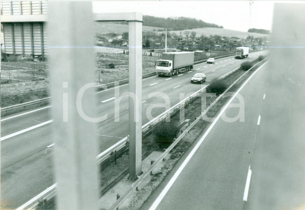 Fotografia d epoca originale 1995 ca ALSACE FRANCE Camion RENAULT sulla nuova autostrada Fotografia 1