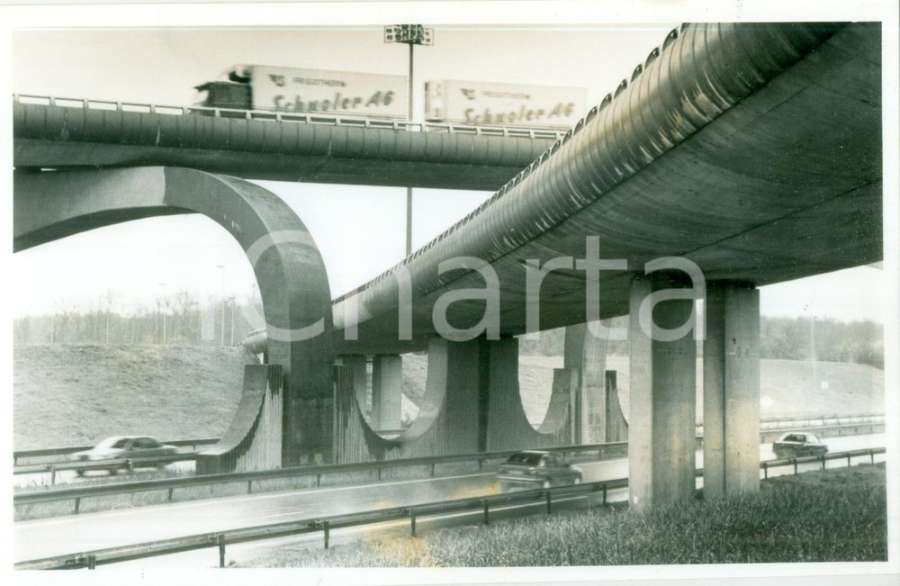 Fotografia d epoca originale 1995 ca ALSACE FRANCE Nuovi viadotti autostradali con camion Fotografia 1