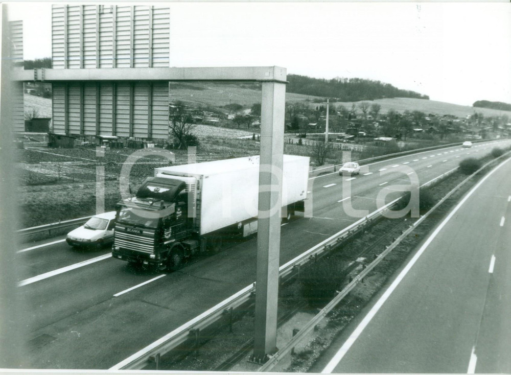 Fotografia d epoca originale 1995 ca ALSACE FRANCE Camion SCANIA sulla nuova autostrada Fotografia 1