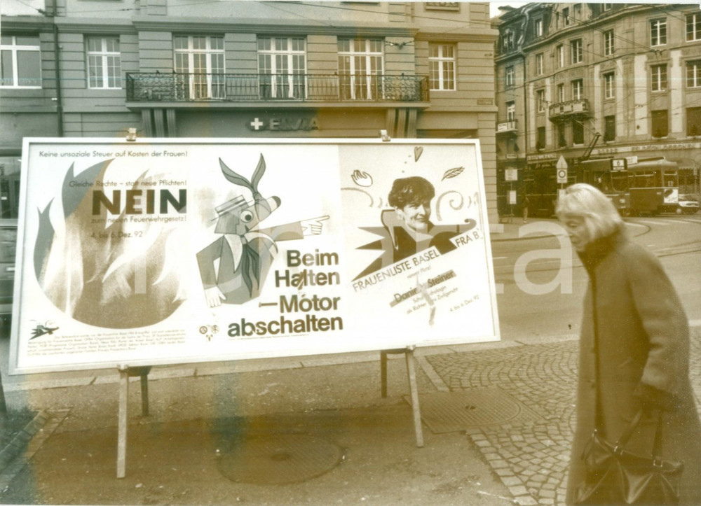 Fotografia d epoca originale 1992 BASEL SWITZERLAND Propaganda elettorale Frauenliste Fotografia 1