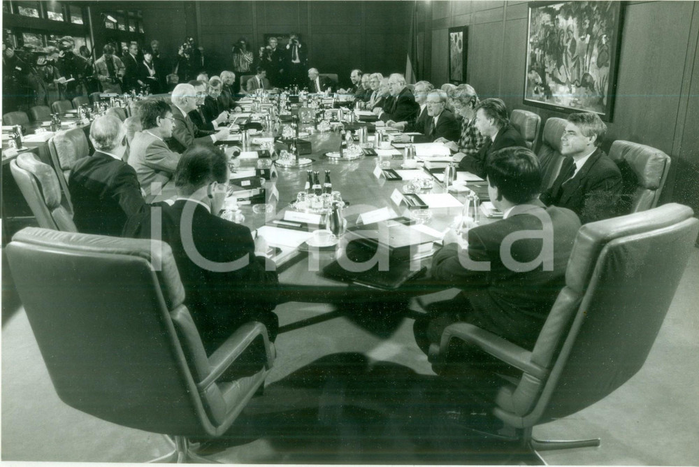 Fotografia d epoca originale 1990 BONN GERMANIA I Ministri in riunione al Parlamento Fotografia 1