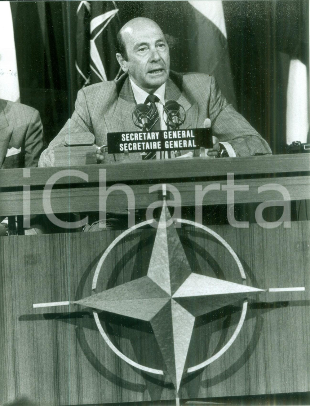 Fotografia d epoca originale 1989 Manfred WORNER Segretario Generale NATO Fotografia 2 1