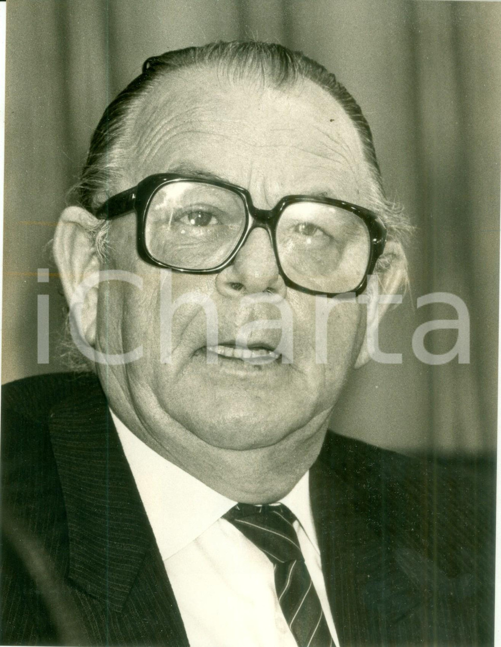 Fotografia d epoca originale 1985 ca BONN HansJÃ¼rgen WISCHNEWSKI durante una seduta Foto 1