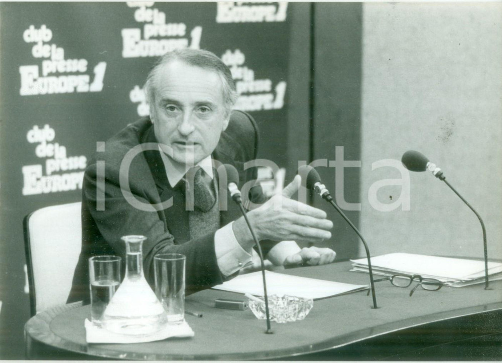 Fotografia d epoca originale 1975 PARIS JeanFranÃ§ois DENIAU al Club de la Presse EUROPE 1 Fotografia 1