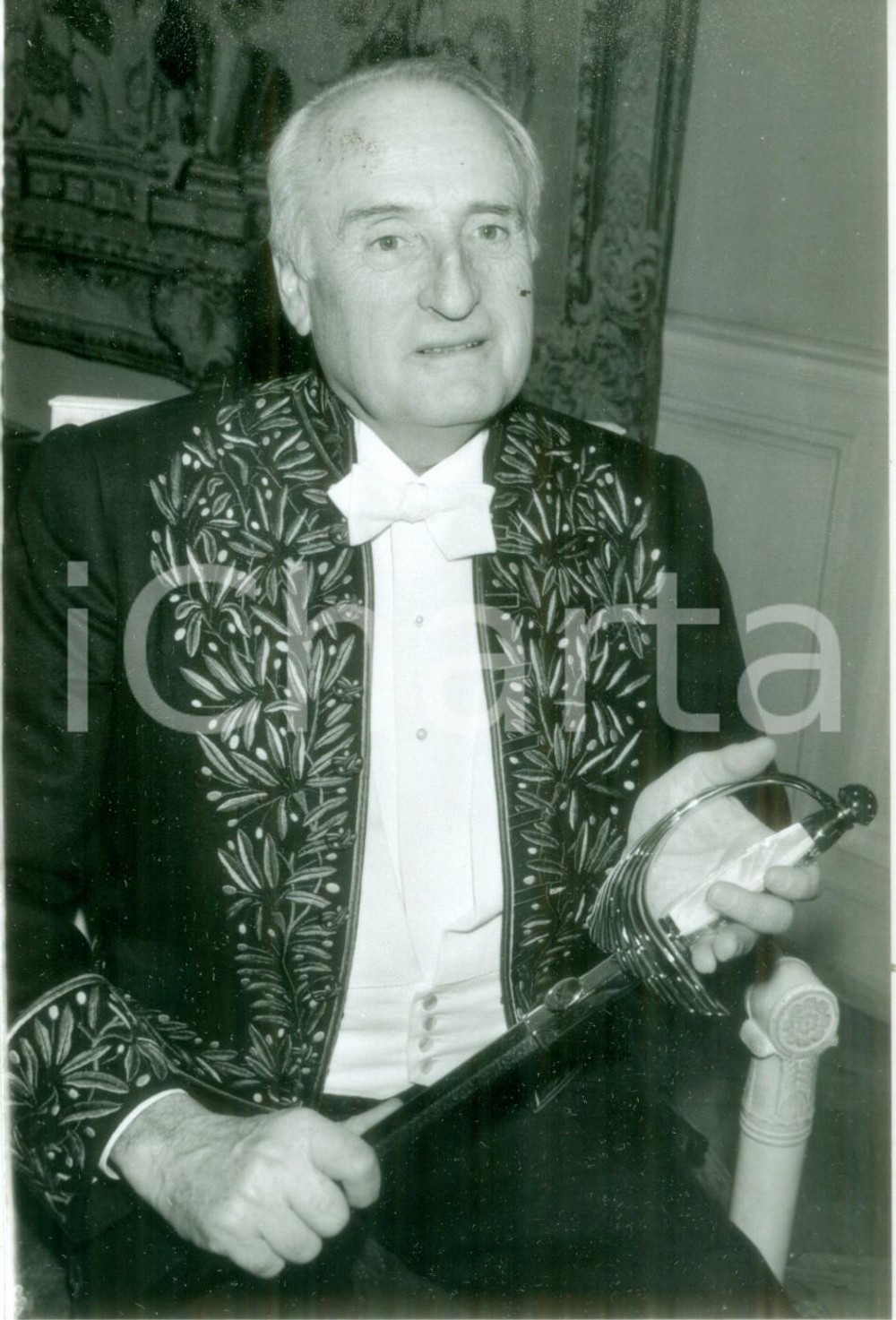 1992 PARIS Jean-François DENIAU nella divisa dell'Académie Française *Fotografia