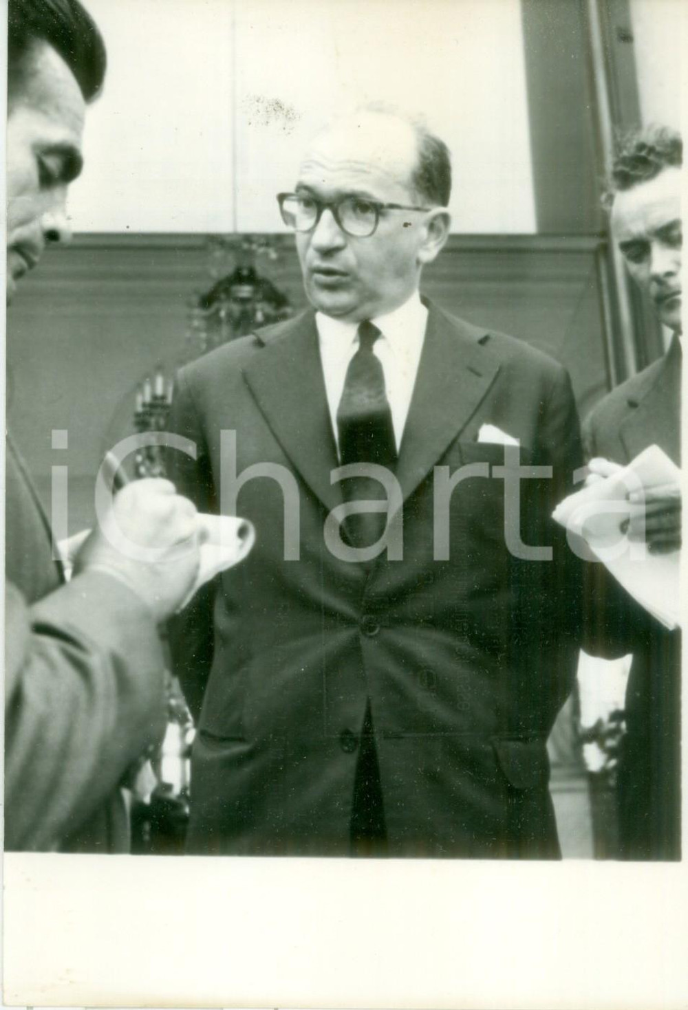 Fotografia d epoca originale 1988 PARIS Edgar FAURE in conferenza stampa all Eliseo nel 1955 Fotografia 1