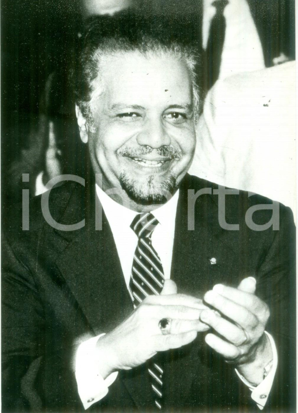 Fotografia d epoca originale 1985 PARIS FRANCE Sceicco Ahmed ZAKI YAMANI Ministro del petrolio saudita FOTO 1