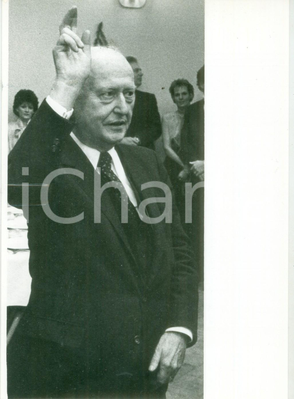 Fotografia d epoca originale 1987 PARIS FRANCE Presidente Pierre PFLIMLIN a un incontro Fotografia 1