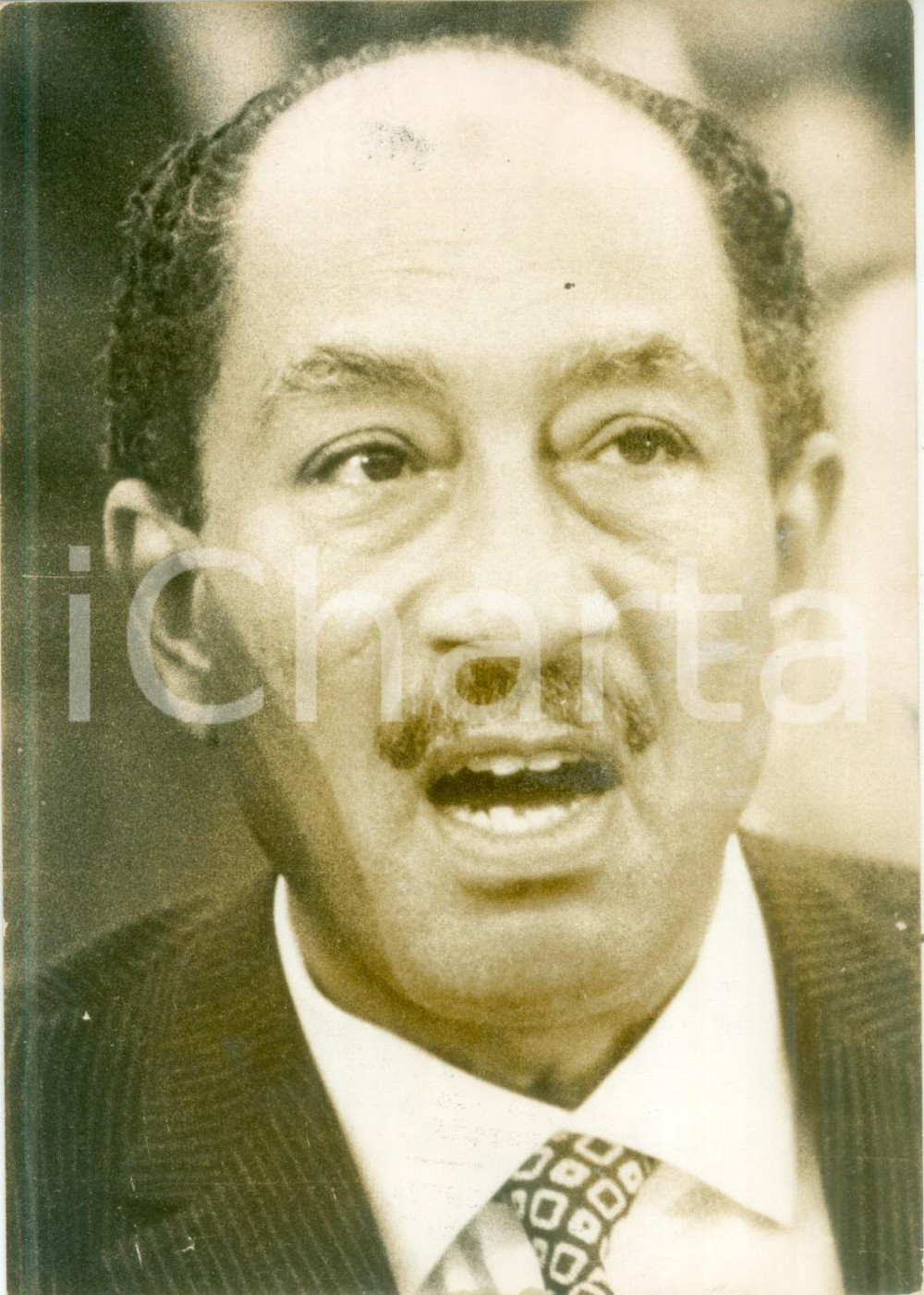 Fotografia d epoca originale 1989 PARIS FRANCE Anouar ELSADATE in conferenza stampa Foto 1