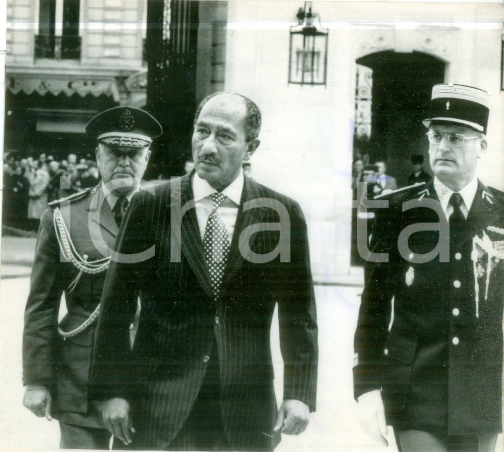 Fotografia d epoca originale 1989 PARIS FRANCE Anouar ELSADATE arriva all Eliseo Fotografia 1