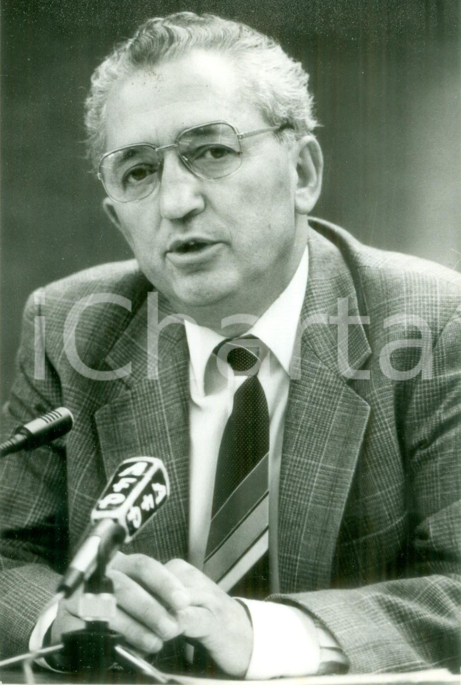 Fotografia d epoca originale 1986 PARIS Edmond MAIRE Segretario CFDT in conferenza stampa Fotografia 1