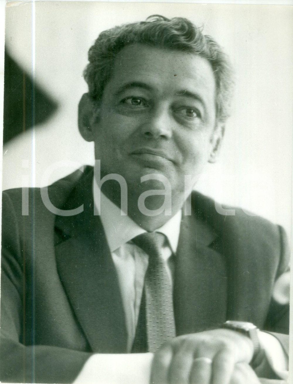 Fotografia d epoca originale 1974 PARIS Giornalista televisivo Pierre SABBAGH in conferenza stampa Fotografia 1