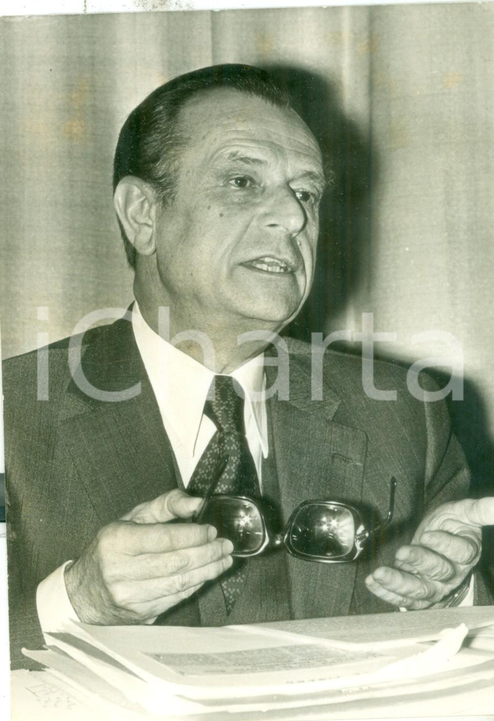 Fotografia d epoca originale 1975 PARIS Jean LECANUET in conferenza stampa sul divorzio Fotografia 1