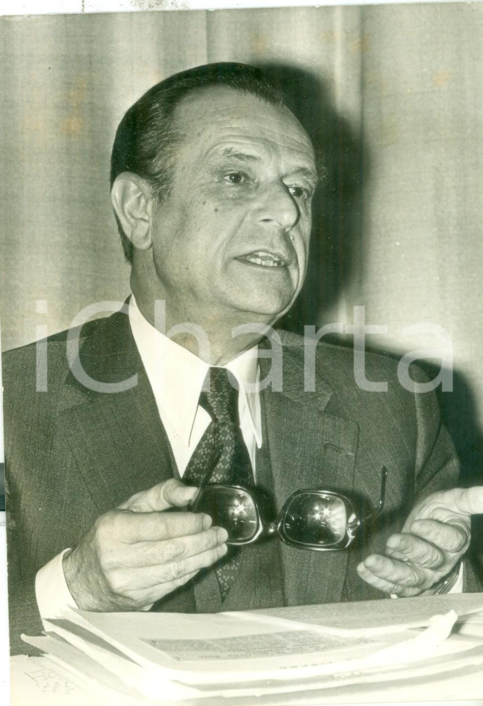 Fotografia d epoca originale 1975 PARIS Jean LECANUET in conferenza stampa sul divorzio Fotografia 1