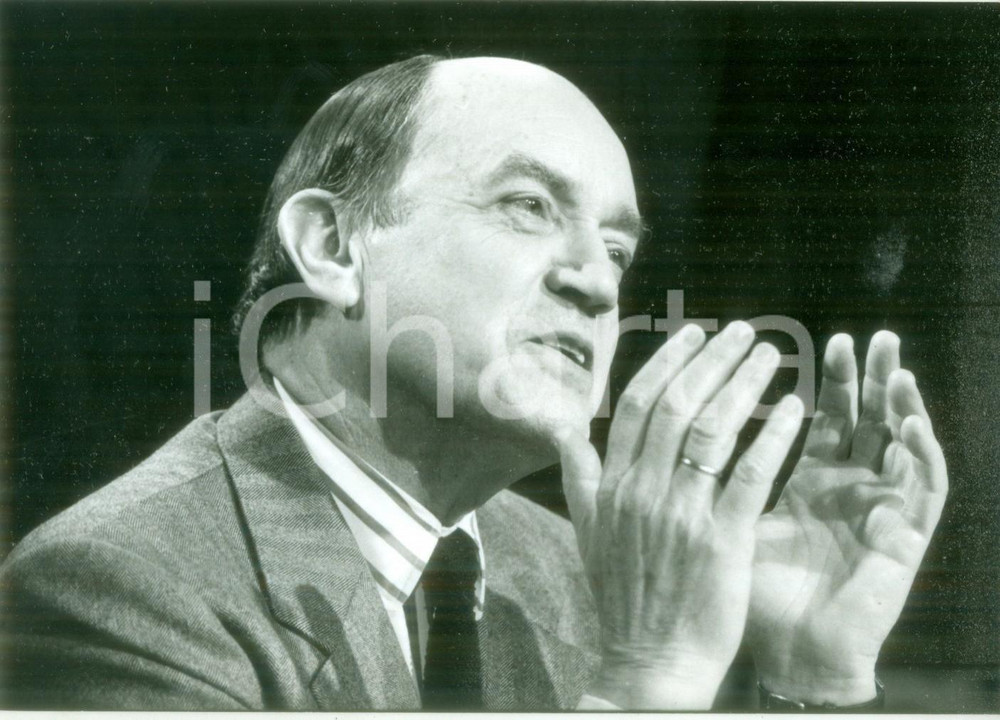 Fotografia d epoca originale 1984 PARIS F Claude CHEYSSON ospite della trasmissione Politiques Fotografia 1