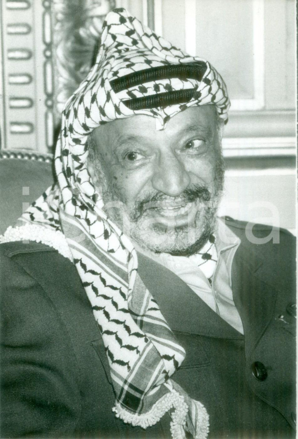Fotografia d epoca originale 1992 PARIS Leader palestinese Yasser ARAFAT dopo il matrimonio Foto 1