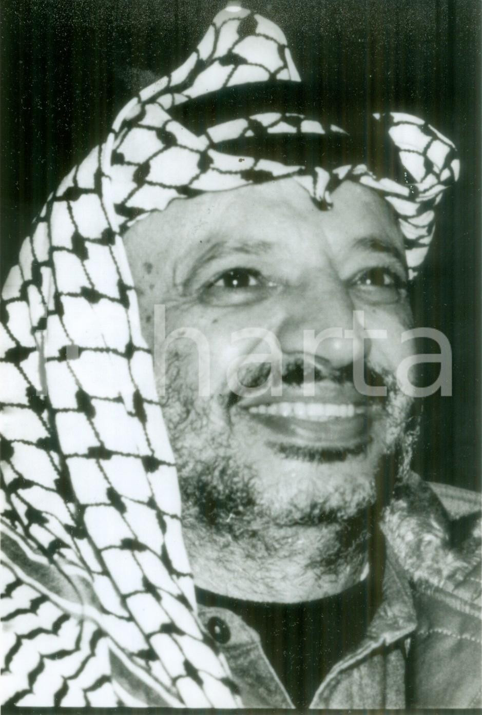 Fotografia d epoca originale 1993 PARIS Leader palestinese Yasser ARAFAT alla televisione israeliana Foto 1