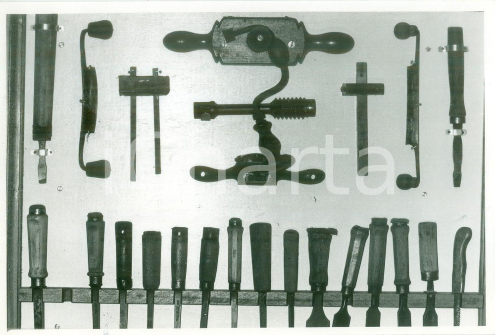 1987 ca SOULTZ-LES-BAINS ARTIGIANATO Laboratorio ebanista Léon BREISS Fotografia