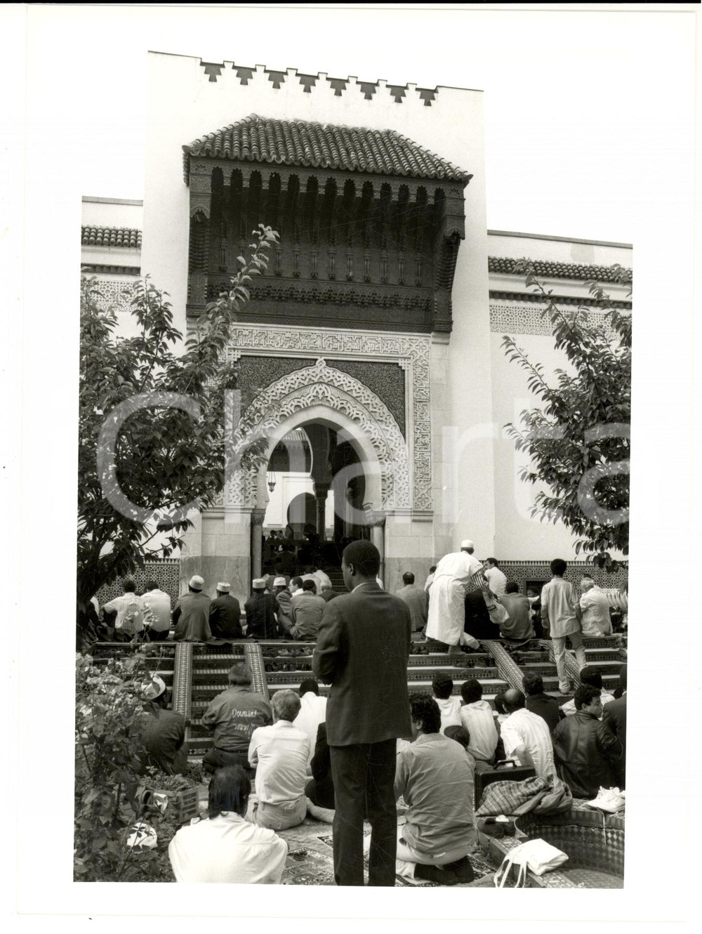 Fotografia d epoca originale 1992 MOSQUEE DE PARIS Preghiera del venerdÃ¬ per guerra in ALGERIA Foto MONIER 1