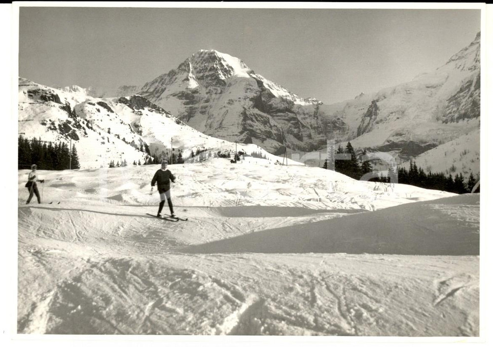 Fotografia d epoca originale 1950 ca SWITZERLAND Campionati SCI ALPINO Sciatrici in allenamento Fotografia 1