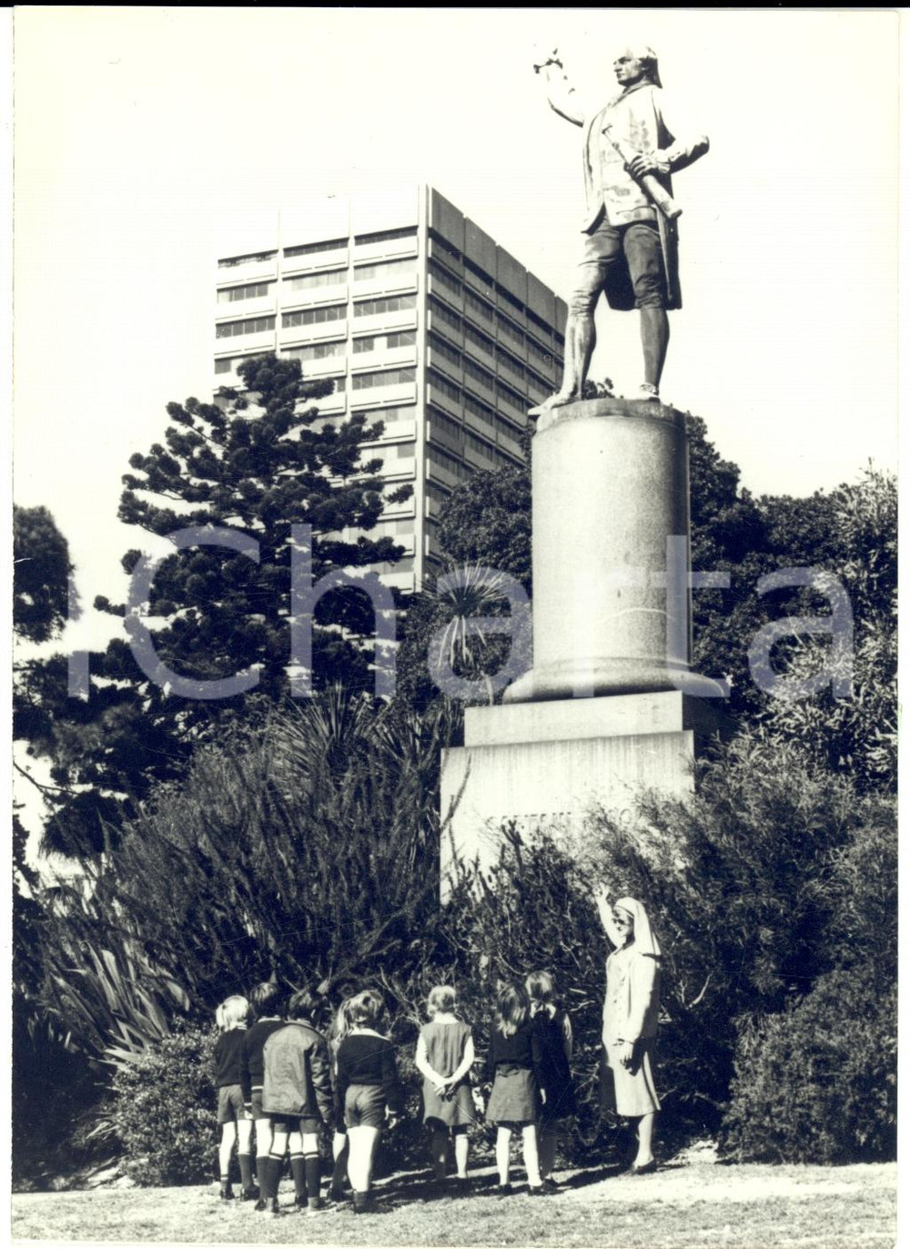 Fotografia d epoca originale 1978 SYDNEY AUSTRALIA Scolari a BOTANY BAY  Monumento a James COOK Foto 1