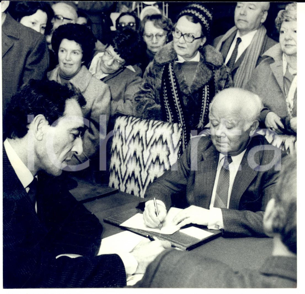 Fotografia d epoca originale 1981 MULHOUSE F Passaggio di poteri tra Emile MULLER e Joseph KLIFA Foto 1