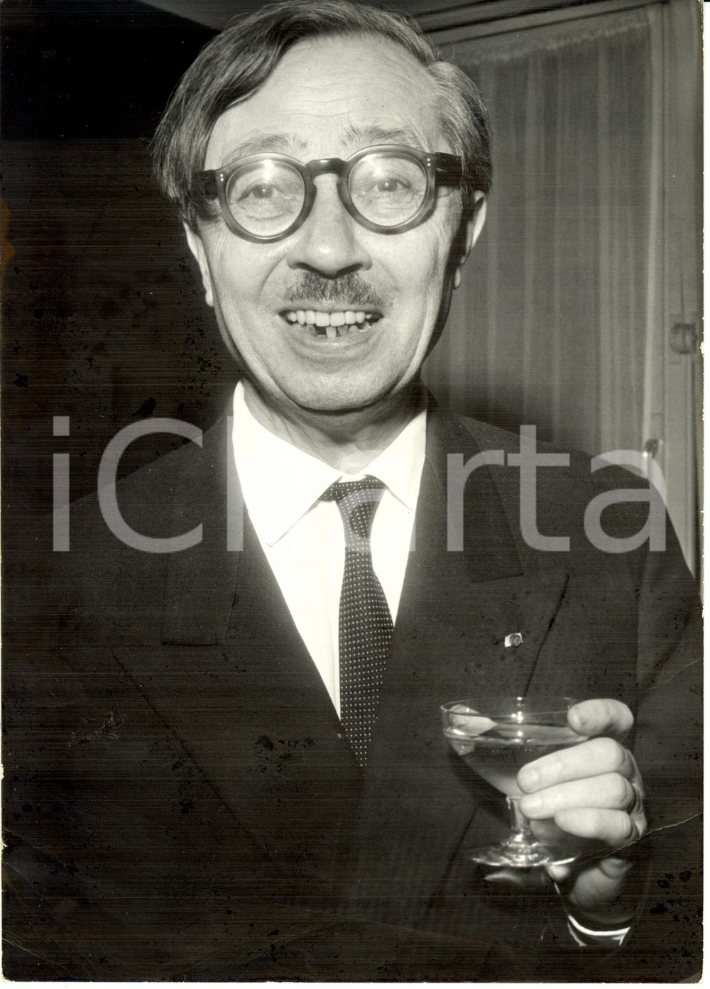 Fotografia d epoca originale 1962 PARIS Jean GUEHENNO brinda all elezione all ACADEMIE FRANCAISE Foto 1