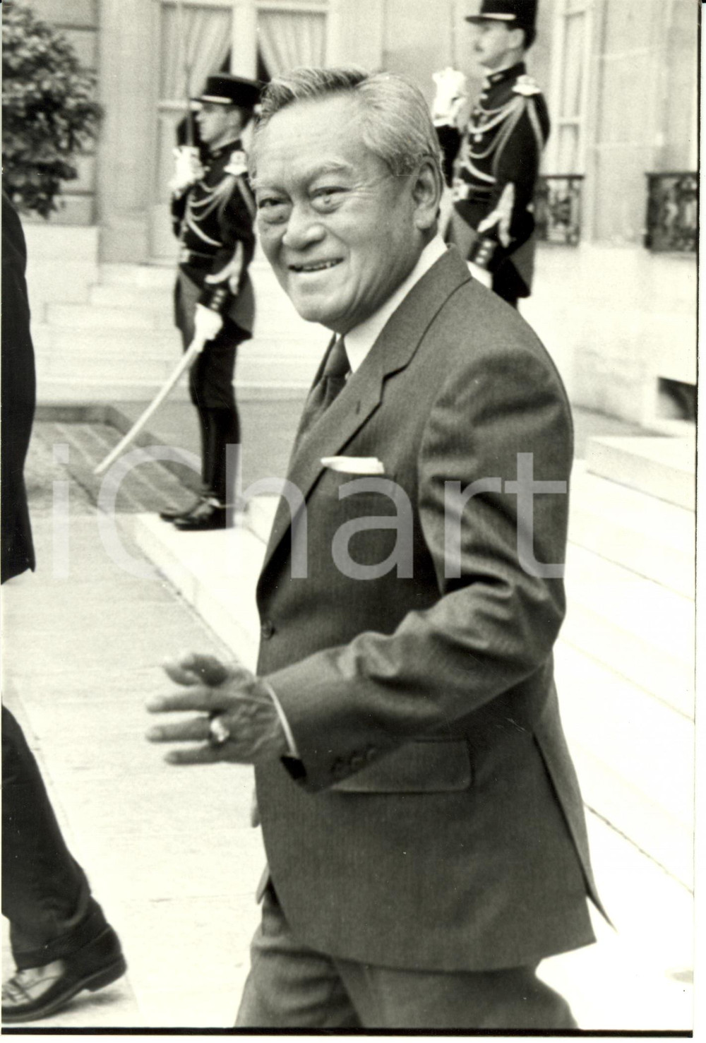 Fotografia d epoca originale 1989 PARIS ELYSEE Chatichai CHOONHAVAN Primo Ministro THAILANDIA Fotografia 1