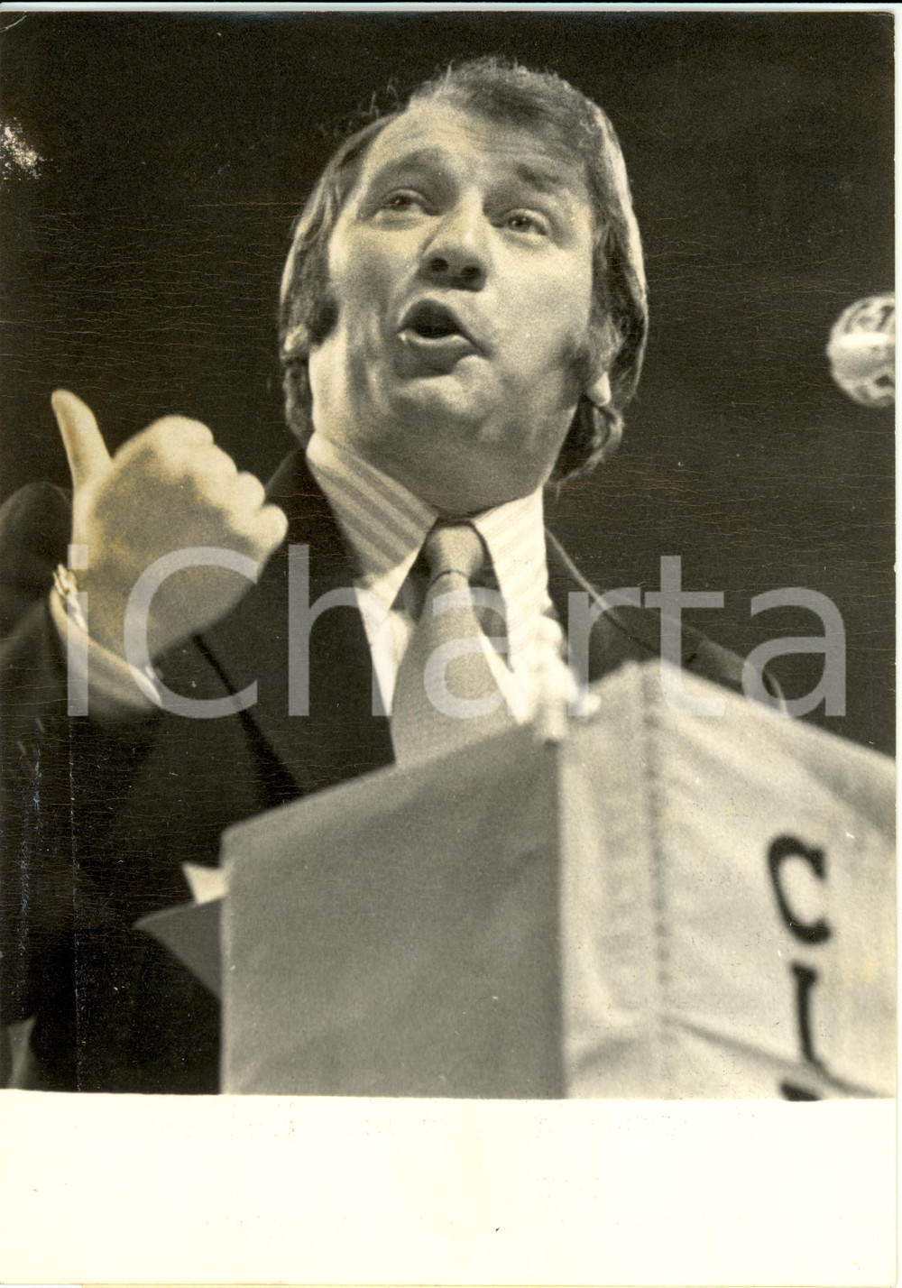 Fotografia d epoca originale 1973 PARIS Palais des Sports GÃ©rard NICOUD meeting syndicat CIDUNATI Foto AFP 1