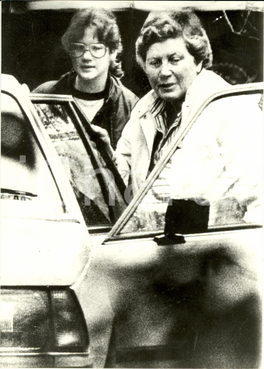 Fotografia d epoca originale 1983 CAMBRIDGE UK Svetlana ALLILUEVA STALINA con la figlia Olga Foto 1