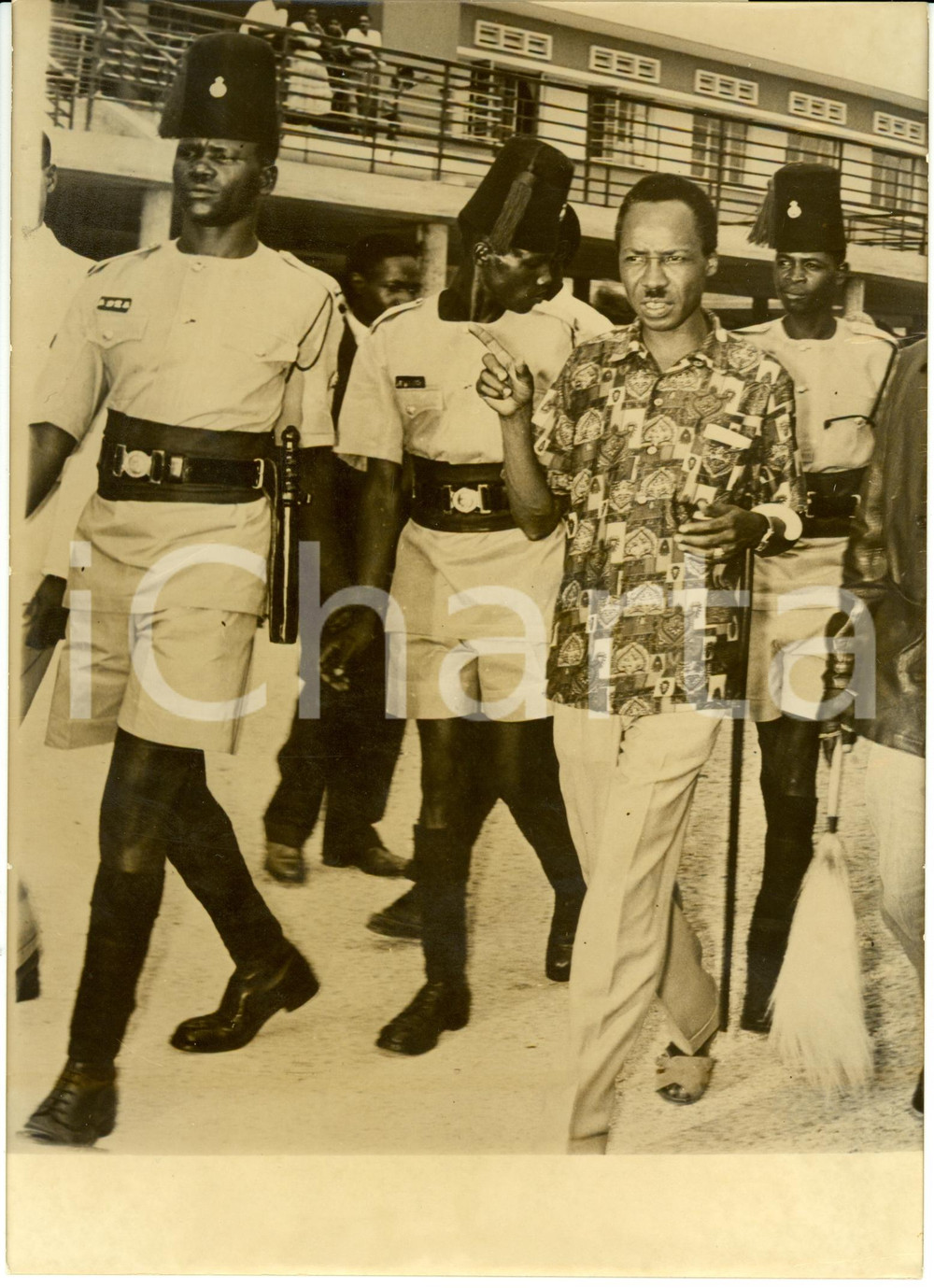 Fotografia d epoca originale 1964 DAR EL SALAAM Julius KAMBARAGE NYERERE Presidente TANZANIA dopo rivolte 1