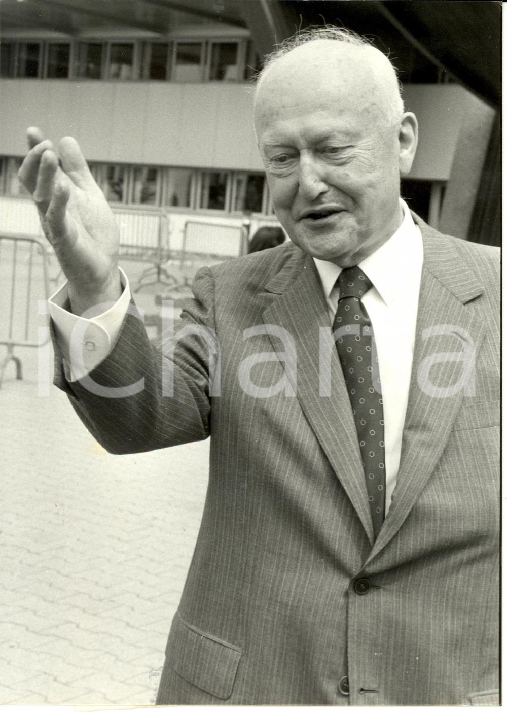 Fotografia d epoca originale 1984 STRASBURGO Pierre PFLIMLIN nuovo Presidente PARLAMENTO EUROPEO Fotografia 1