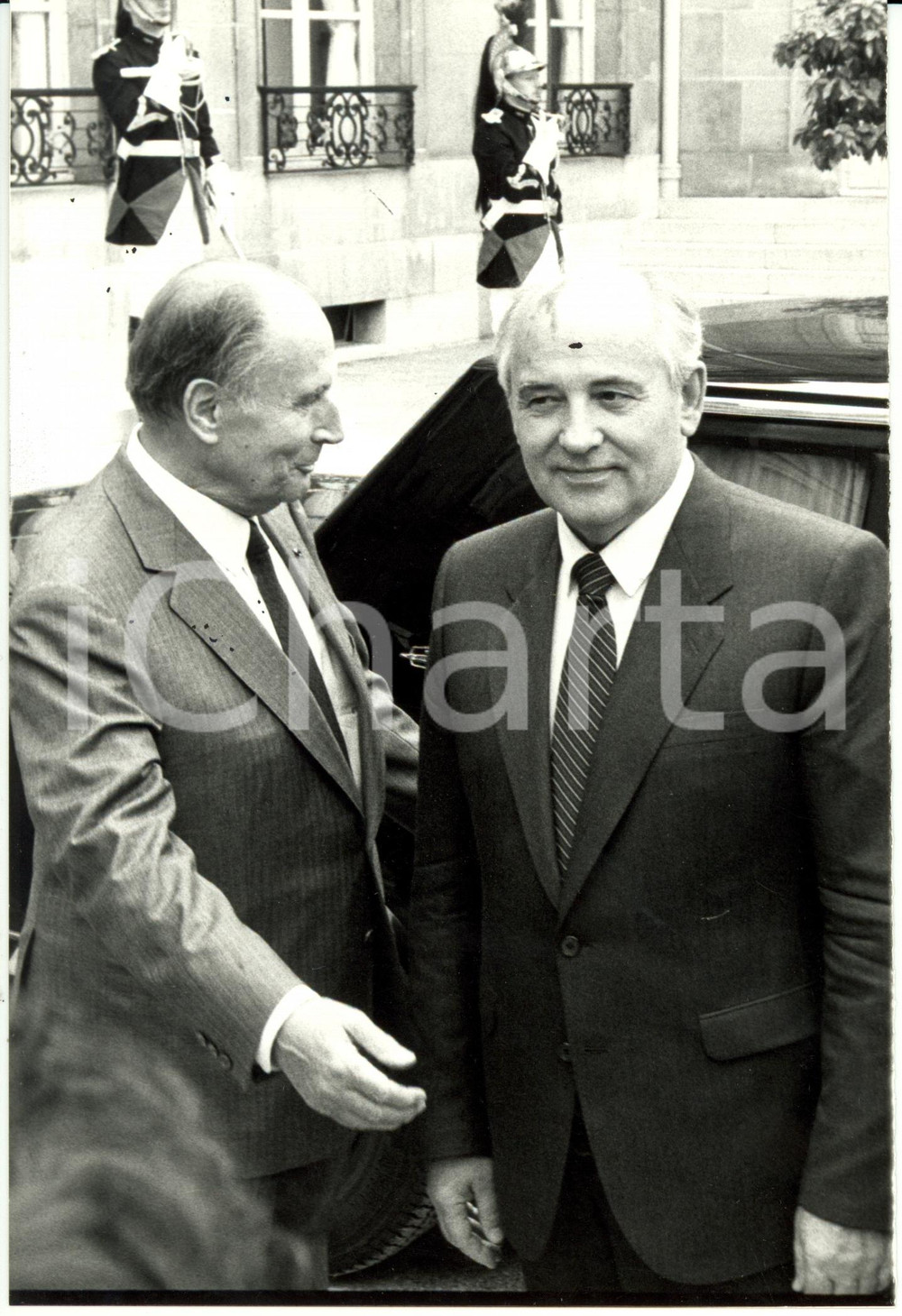 Fotografia d epoca originale 1990 PARIS FranÃ§ois MITTERRAND e Michail GORBACEV incontro ufficiale Foto 1