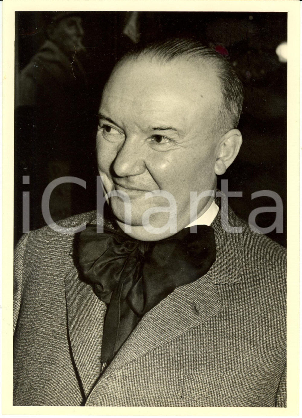 Fotografia d epoca originale 1970 ca FRANCE Raoul FOLLEREAU giornalista poeta filantropo Ritratto Fotografia 1