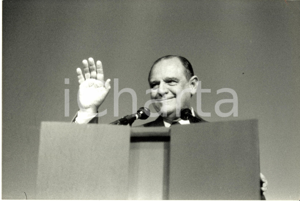 Fotografia d epoca originale 1988 POITIERS France Raymond BARRE lors de son discours Photo 26 x 17 cm 1