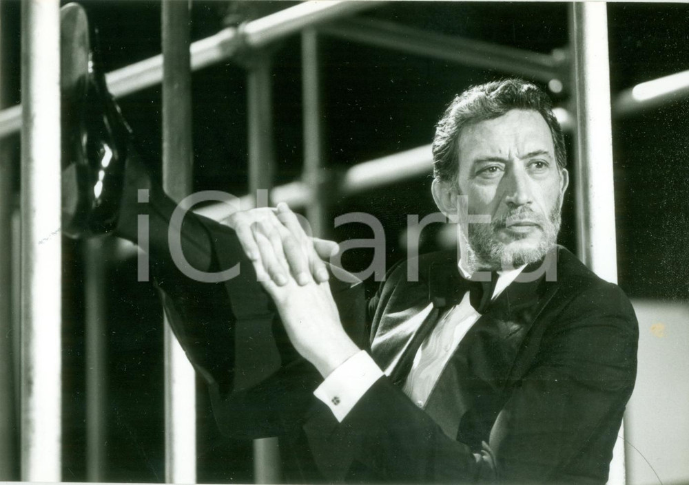 Fotografia d epoca originale 1976 CINEMA Philippe CLAY wears a tuxedo Photo 1