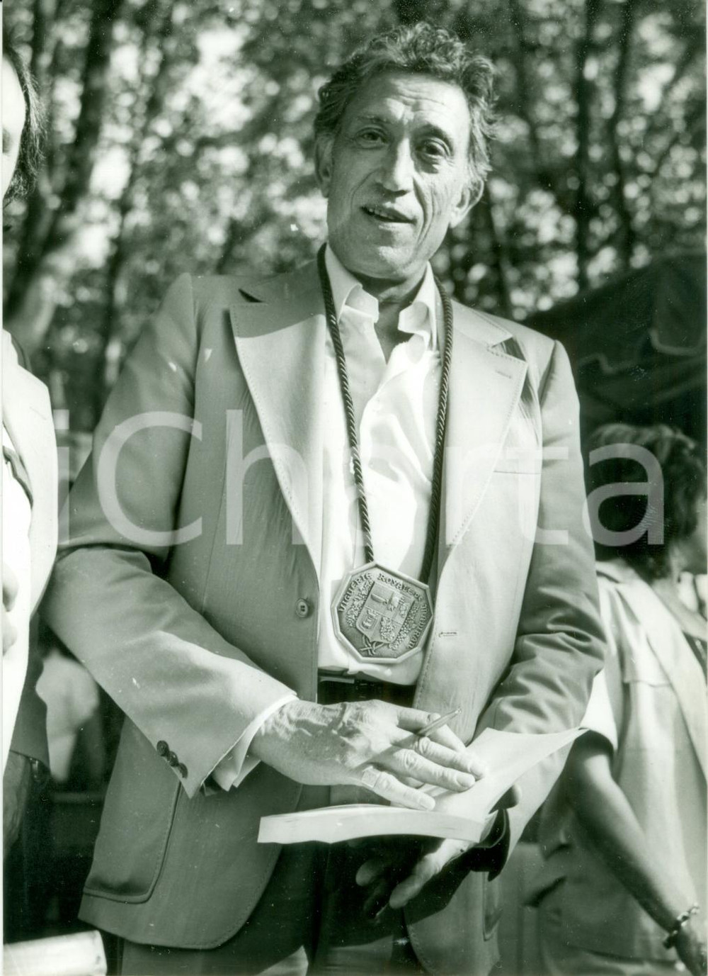 Fotografia d epoca originale 1980 GASCOGNE F Philippe CLAY con cordone VIGUERIE ROYALE DE MADIRAN Foto 1