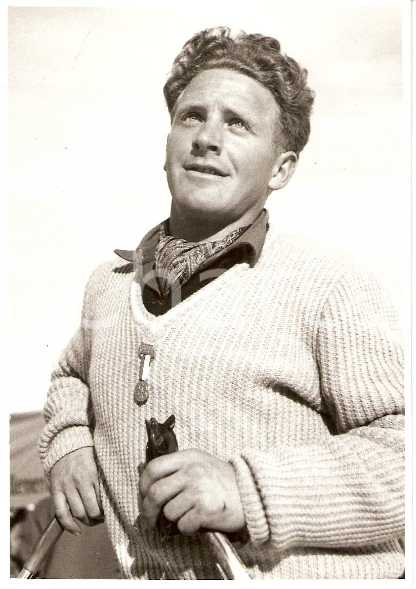 Fotografia d epoca originale 1960 ca SWITZERLAND Campionati SCI ALPINO Bernhard PERREN Ritratto DANNEGGIATO 1