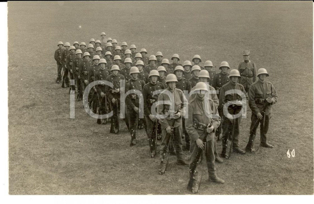 Fotografia d epoca originale 1930 ca COIRA SCHWEIZER ARMEE Militari FANTERIA DA MONTAGNA in schieramento 1
