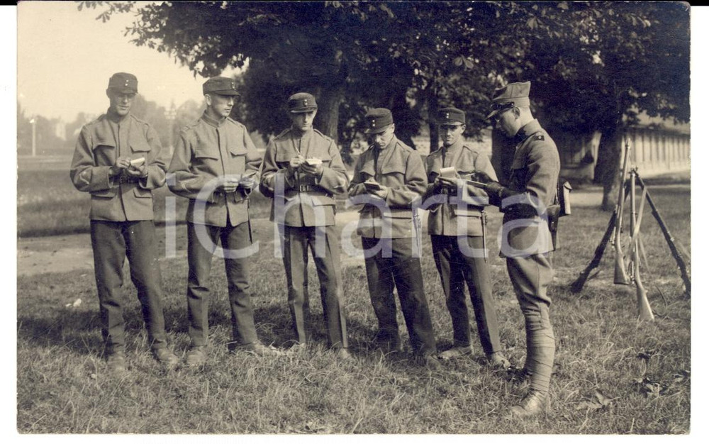 Fotografia d epoca originale 1930 ca COIRA SCHWEIZER ARMEE Ufficiale di FANTERIA tiene una lezione Foto 1