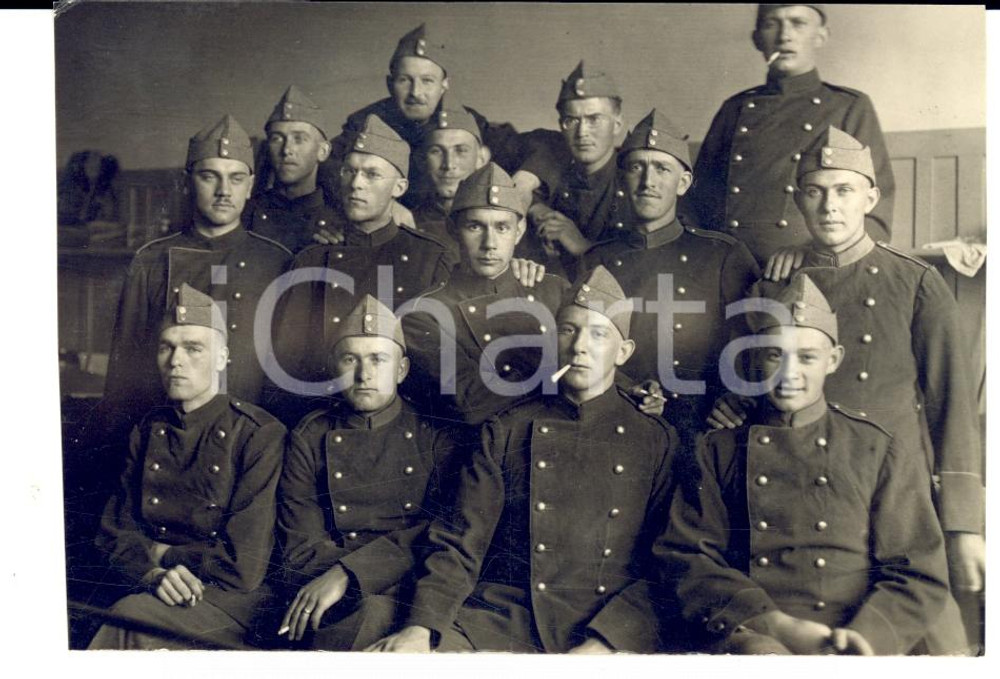 Fotografia d epoca originale 1930 ca COIRA SCHWEIZER ARMEE Militari FANTERIA DA MONTAGNA in caserma 1