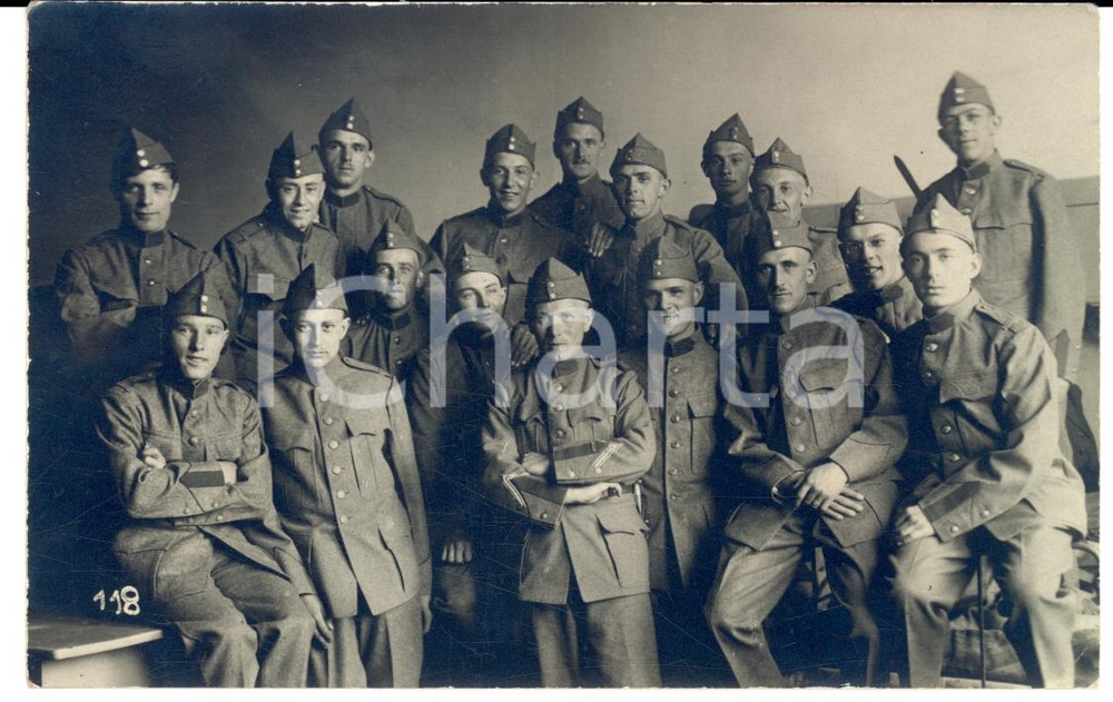 Fotografia d epoca originale 1930 ca COIRA SCHWEIZER ARMEE Militari FANTERIA DA MONTAGNA con ufficiale 1