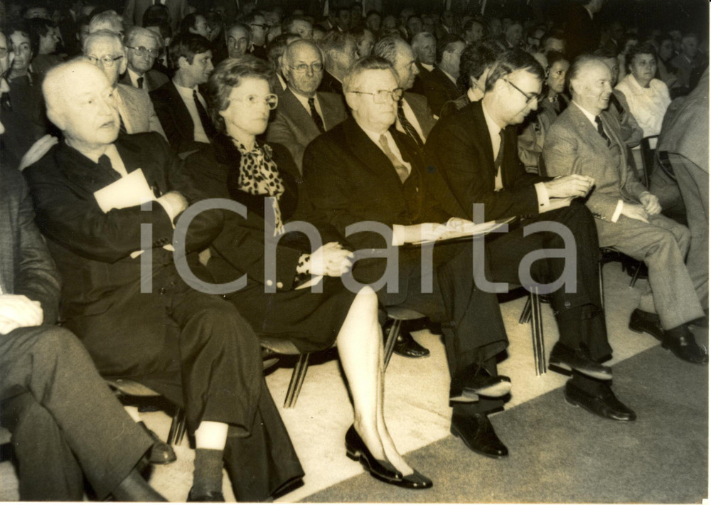 Fotografia d epoca originale 1985 FRANCIA ThÃ©o BRAUN assiste ad una conferenza Fotografia 1